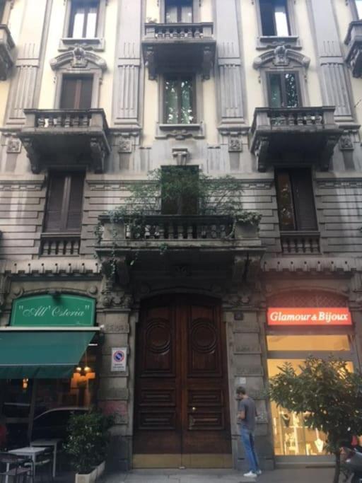 Apartment With Terrace In Central Milano Exterior foto