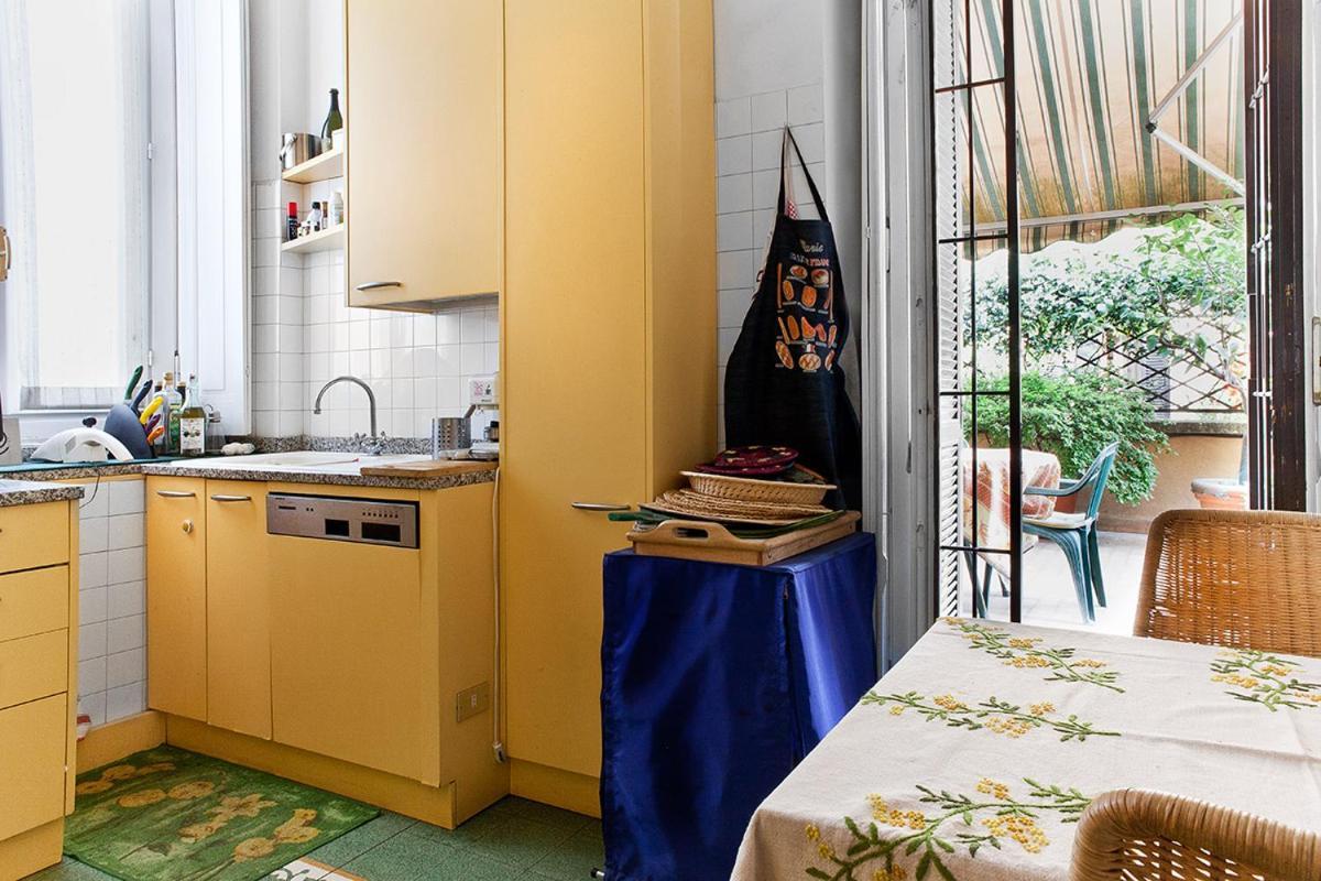 Apartment With Terrace In Central Milano Exterior foto